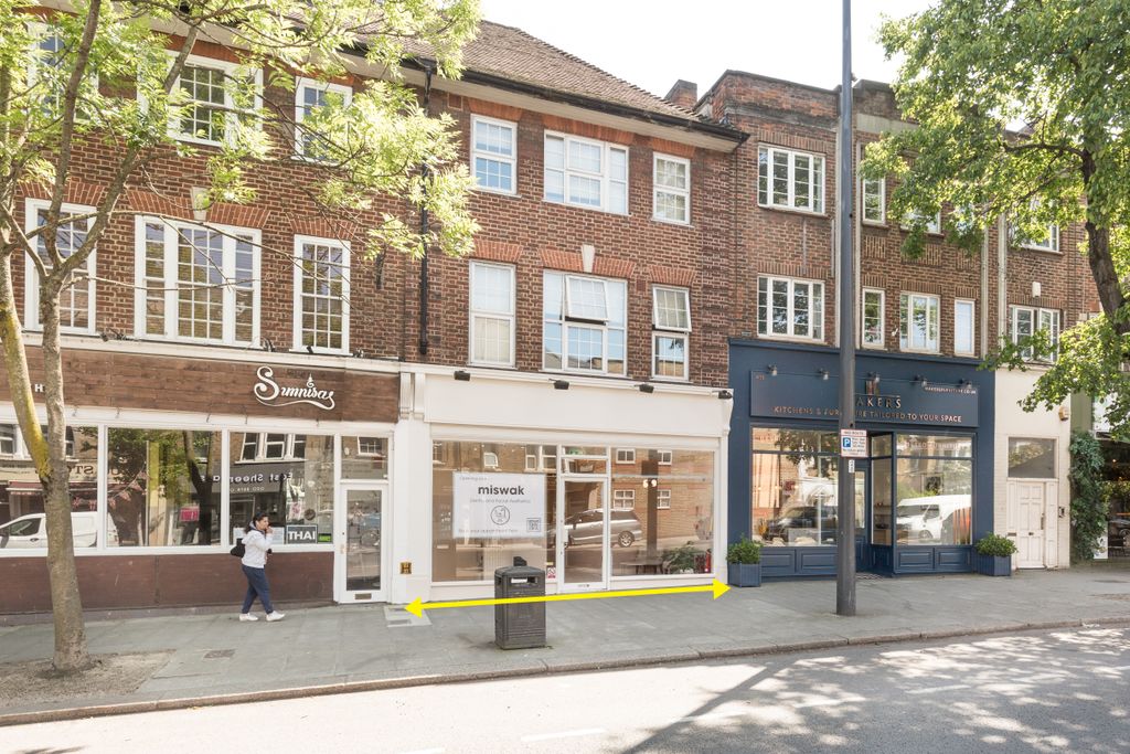 Property photo 1 of 10 433 Upper Richmond Road West, London, Sw14 7Pj