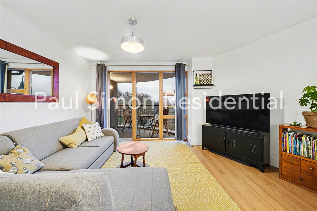 Property photo 3 of 15 Picture No. 01