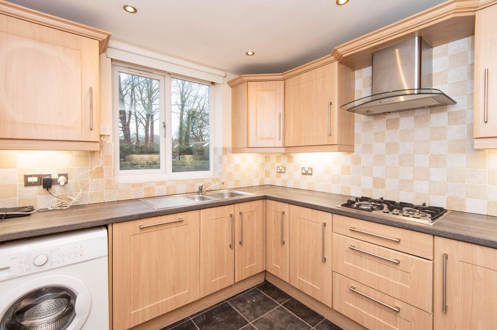 Property photo 3 of 22