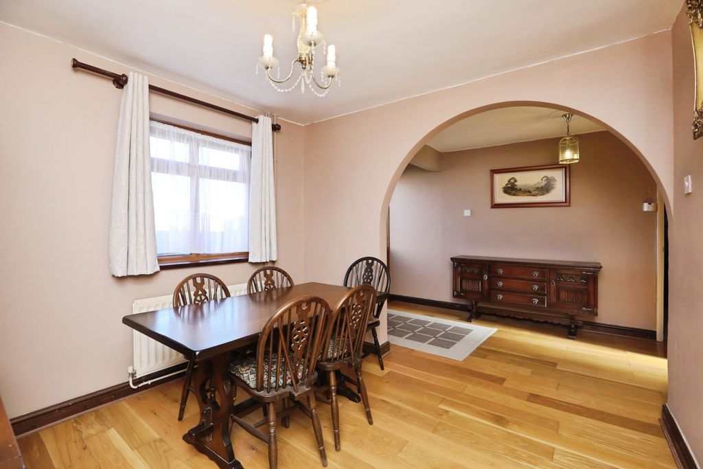 Property photo 2 of 13 Pbox-Img.Jpg