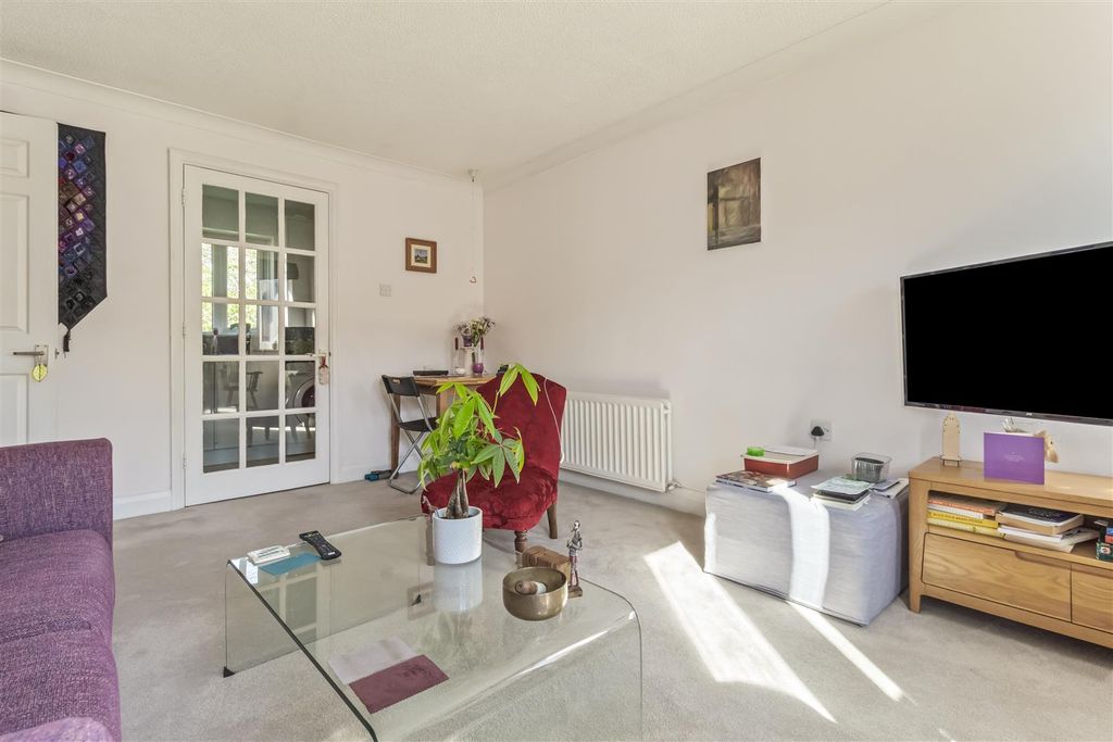 Property photo 3 of 13 31 The Courtyard-009.Jpg