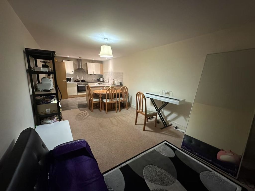 Property photo 1 of 11 4