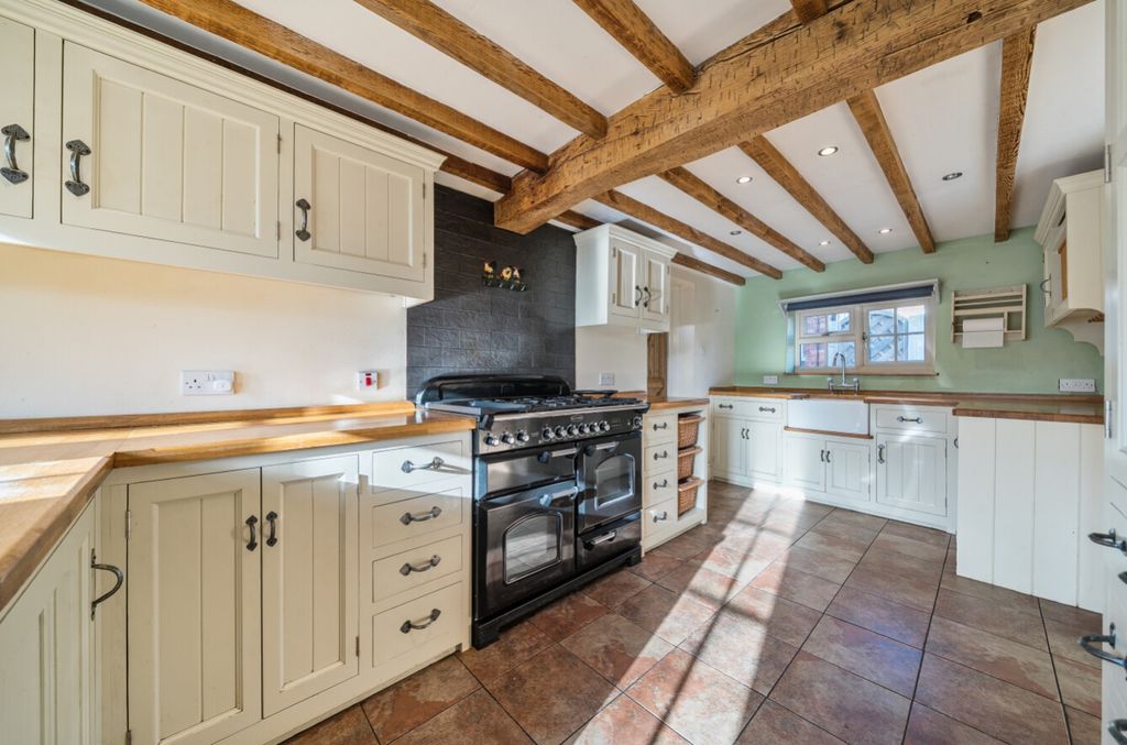 Property photo 3 of 26 1382734-20-691B51F7c4Af7