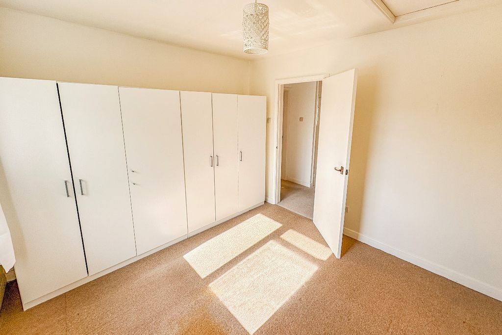 Property photo 2 of 15 21 Jesse Hughes Court, Bath BA1 7Bg