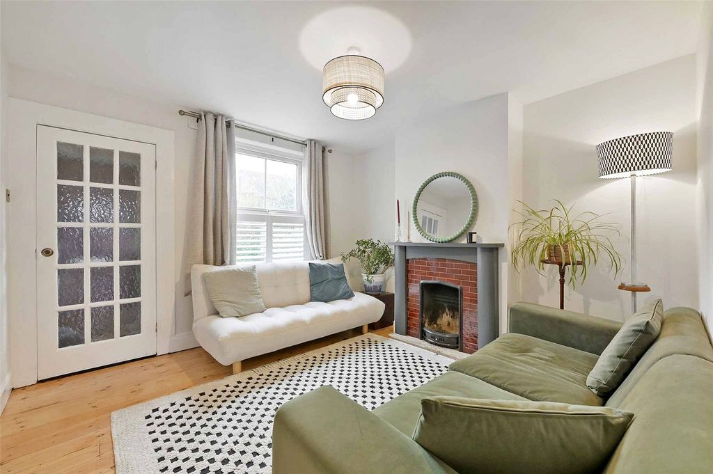 Property photo 2 of 15 Sitting Room