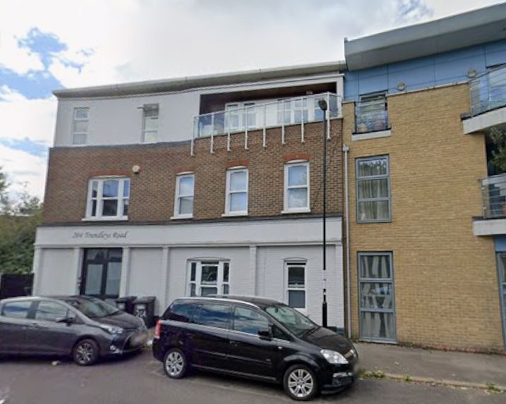 Property photo 1 of 3 Trundleys Road