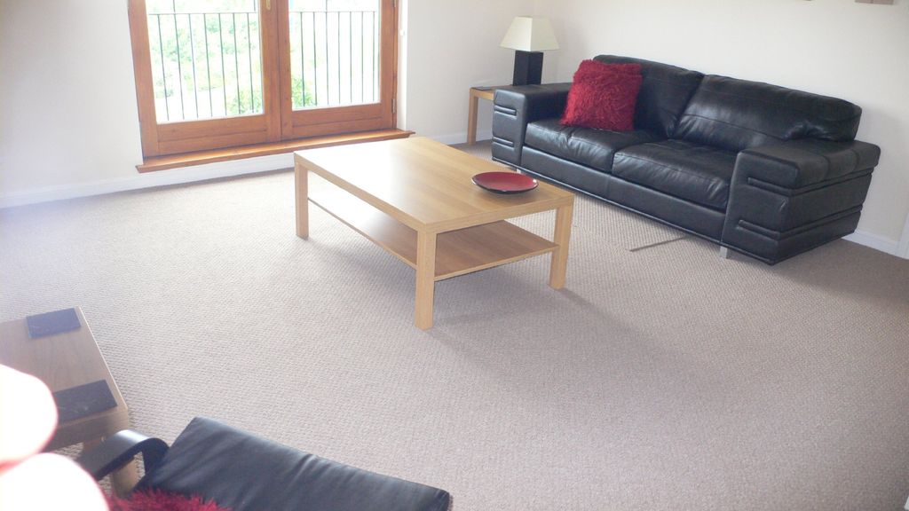 Property photo 2 of 6