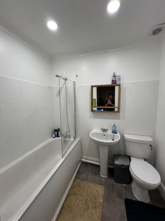 Property photo 3 of 4 Room