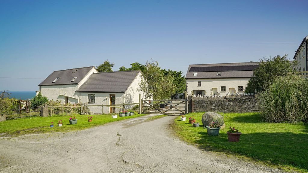 Property photo 1 of 69