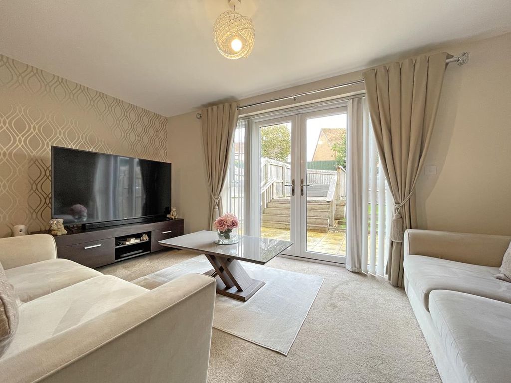 Property photo 2 of 18 Spindle Crescent 91 - Living Room.Jpg