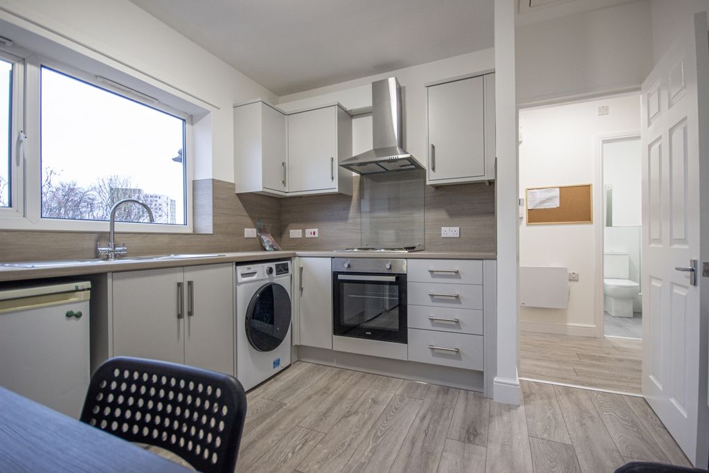 Property photo 1 of 11 1