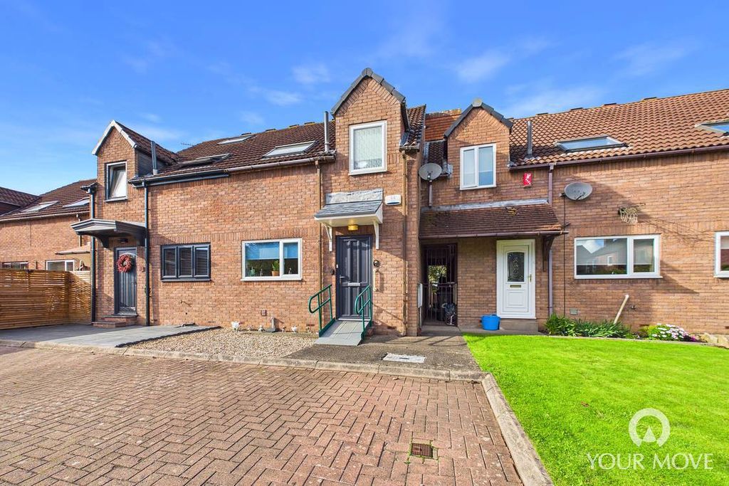 Property photo 1 of 16 External