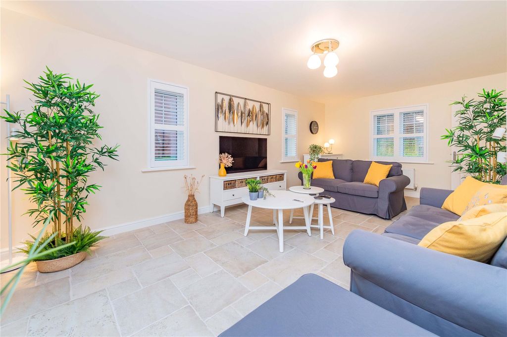Property photo 3 of 46 Picture No. 73