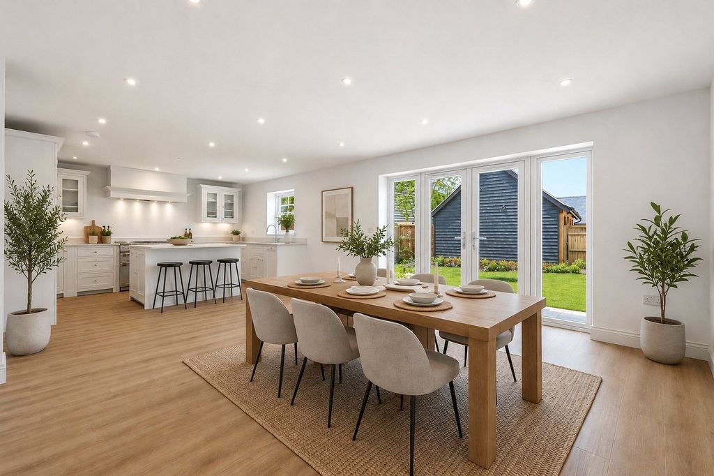 Property photo 3 of 15 Kitchen Diner