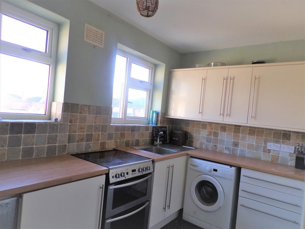 Property photo 3 of 5 Kitchen