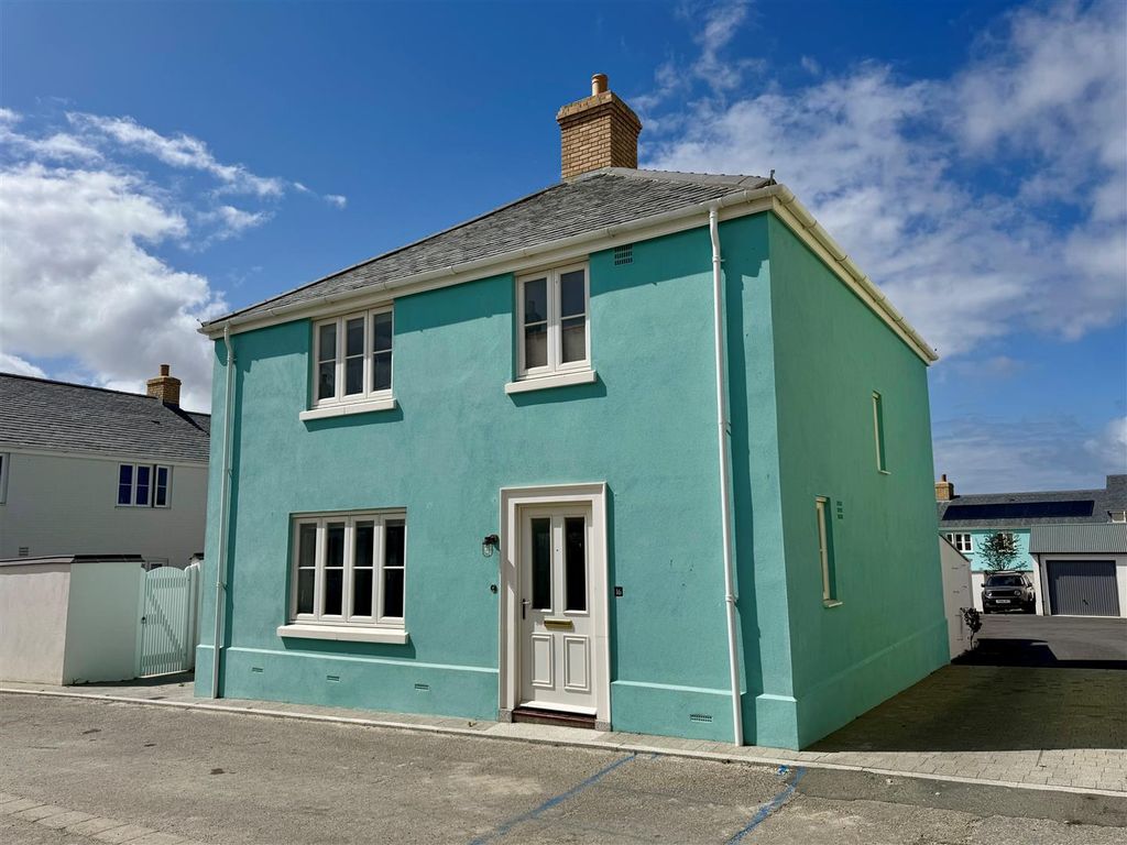 Property photo 1 of 15 16 Stret Tregwestek
