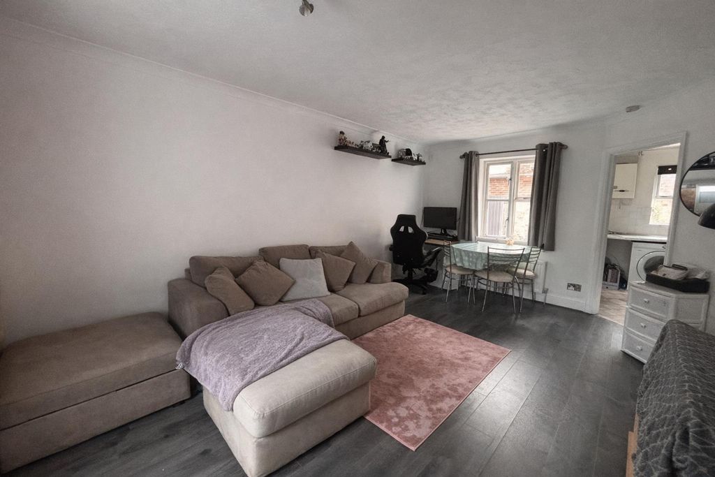 Property photo 3 of 10 Living/Dining Room