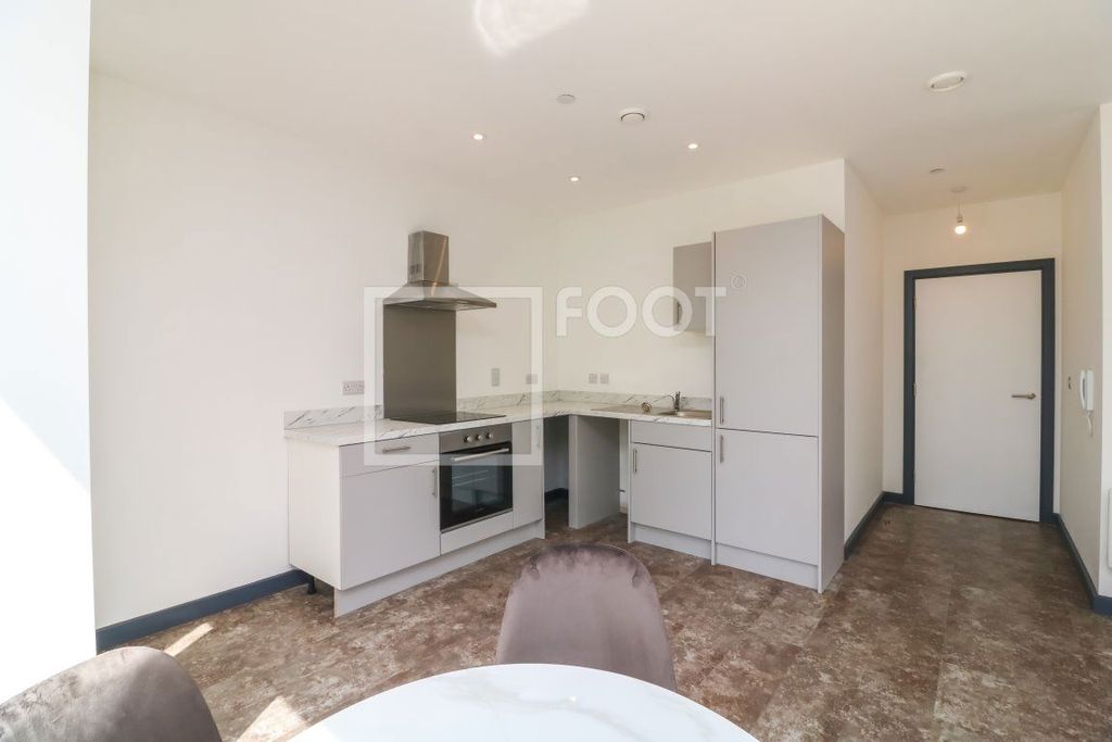 Property photo 2 of 48