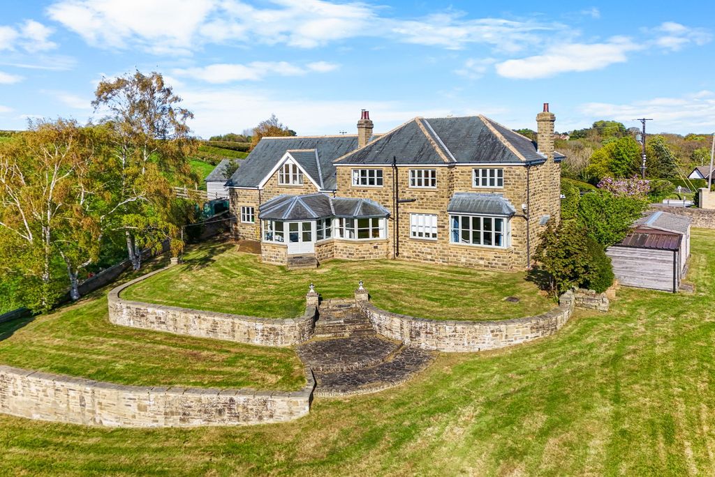 Property photo 1 of 37