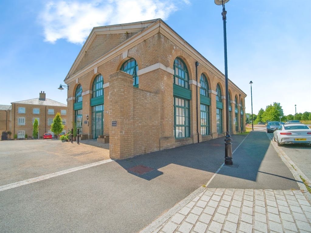 Property photo 1 of 17