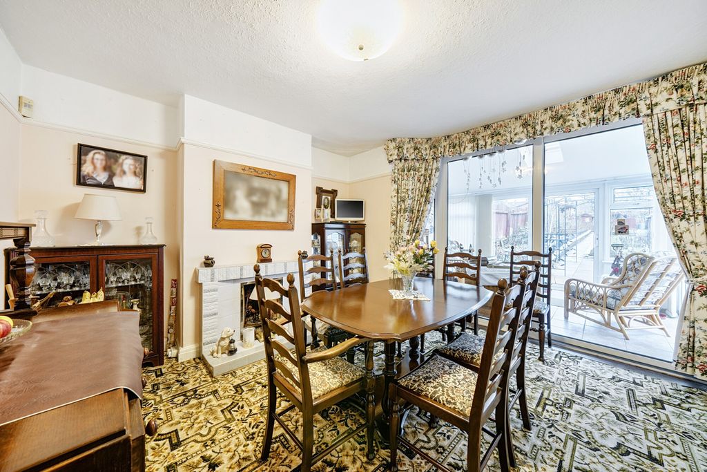 Property photo 3 of 20 1387079-20-6936Bb...