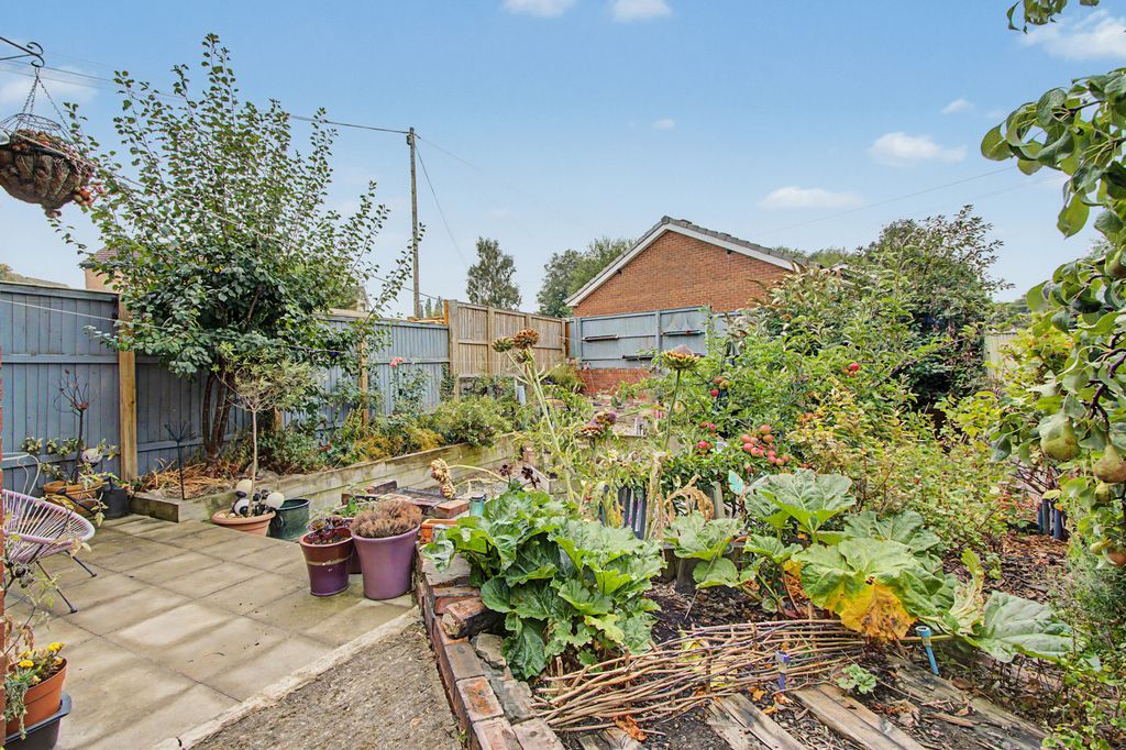 Property photo 2 of 18 Rear Garden