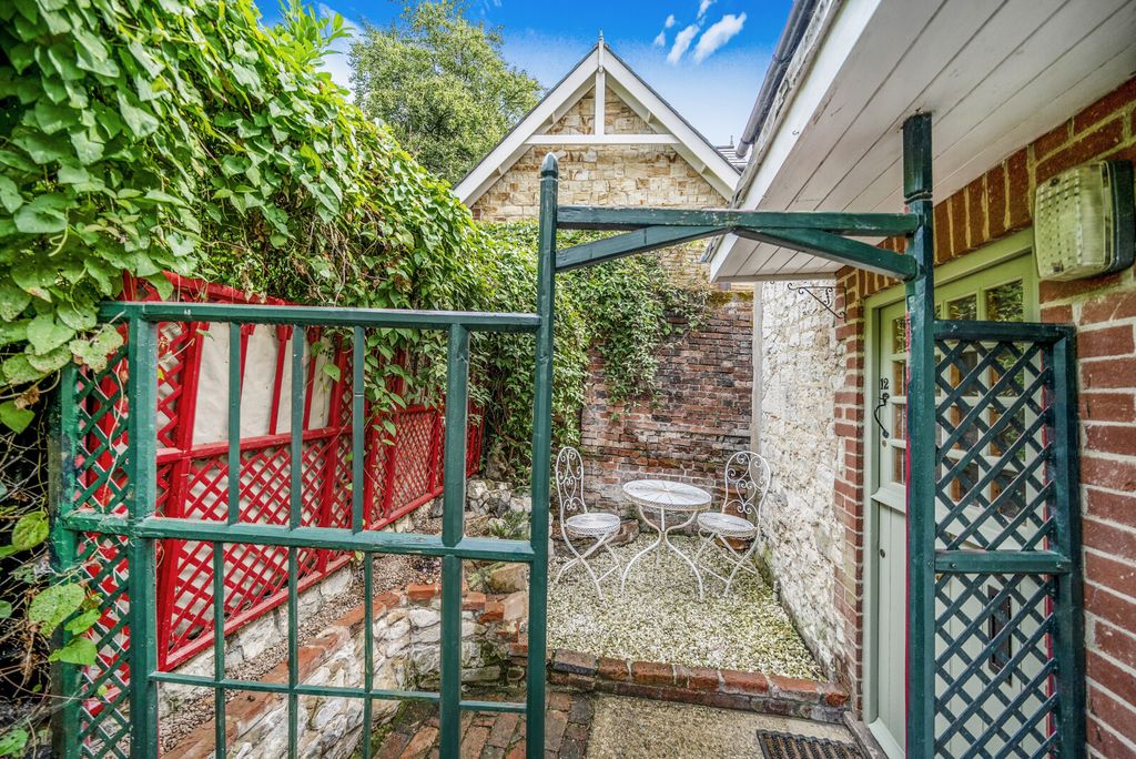 Property photo 1 of 24 1346937-22-68B181...