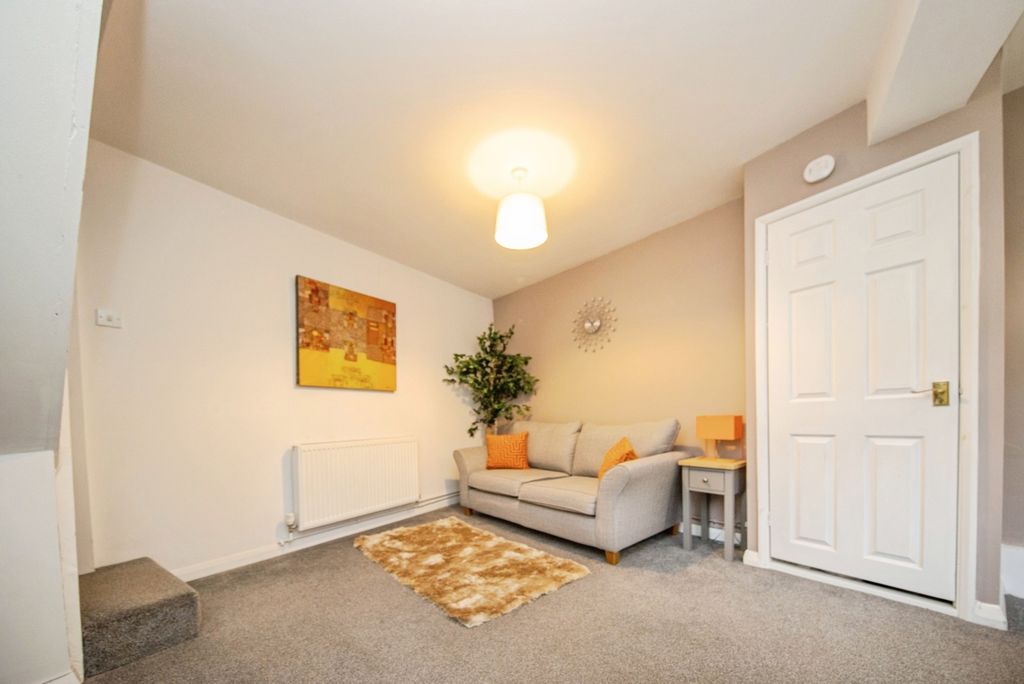 Property photo 2 of 18 Pbox-Img.Jpg