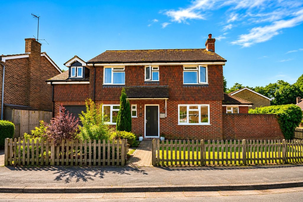 Property photo 2 of 31 Picture No. 15
