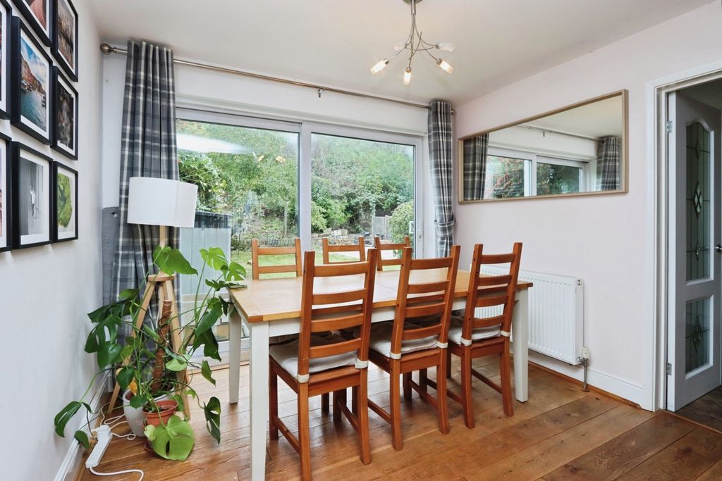 Property photo 3 of 24 Pbox-Img.Jpg