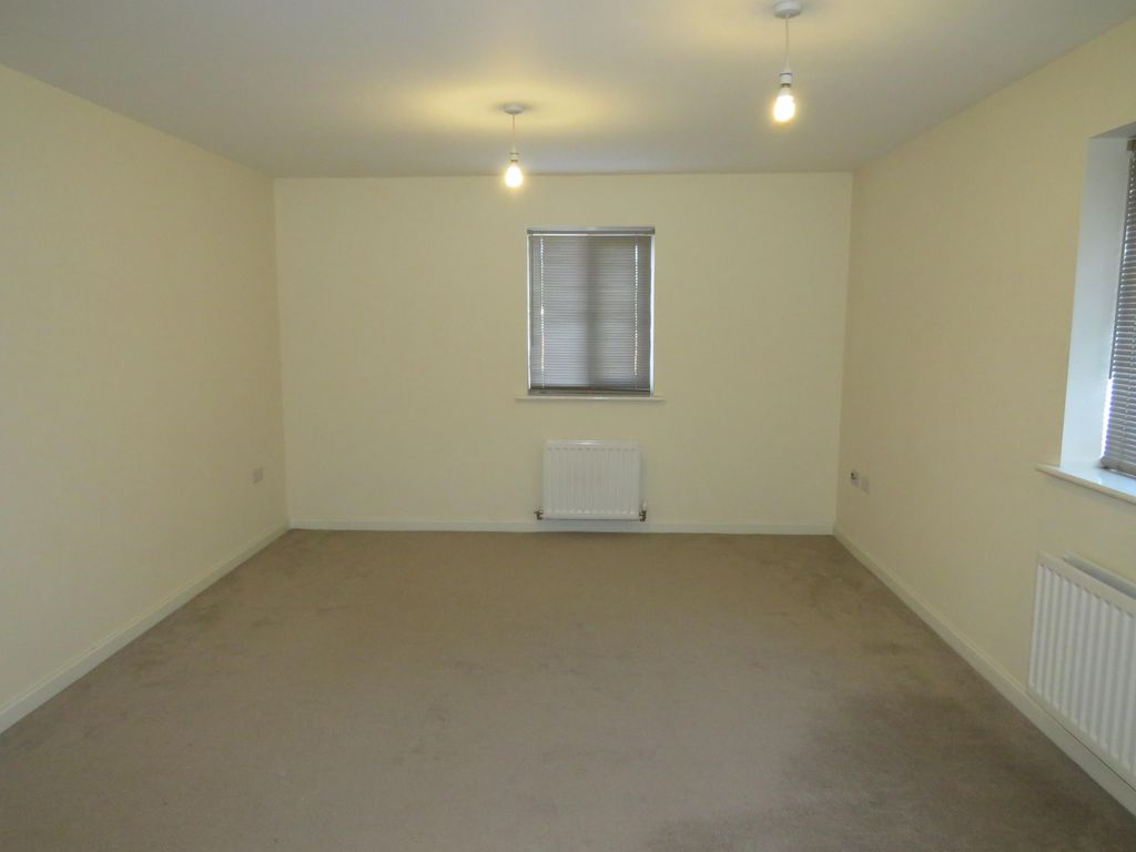 Property photo 2 of 7 Living Room