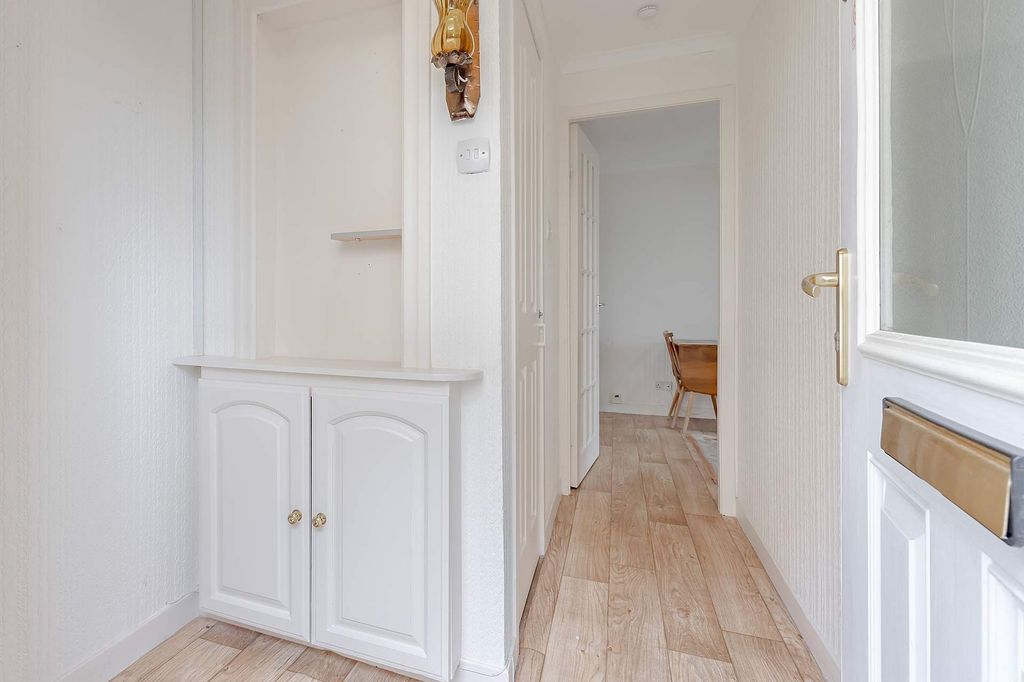Property photo 2 of 18 Hall