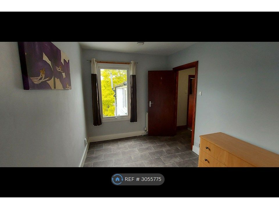 Property photo 3 of 12 Single Room