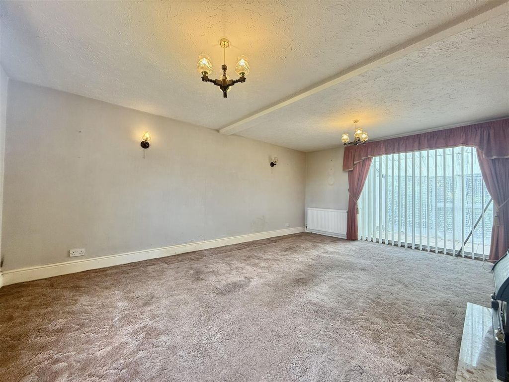 Property photo 2 of 26 Living Room