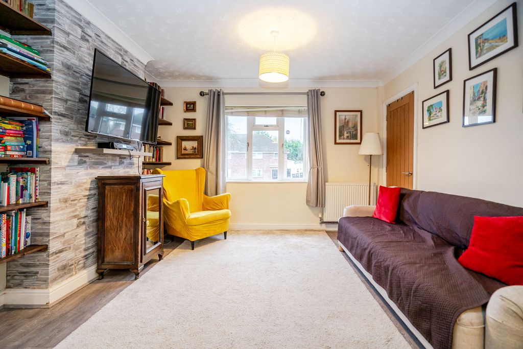 Property photo 2 of 22