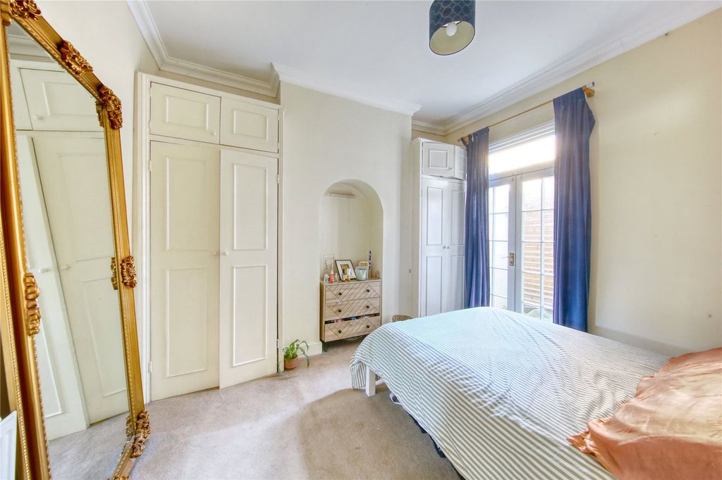 Property photo 3 of 11 Picture No. 16
