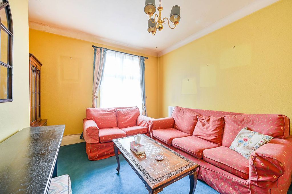 Property photo 1 of 9