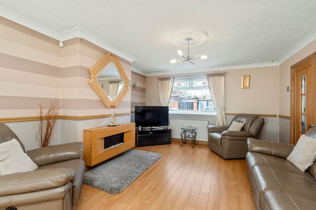Property photo 3 of 40