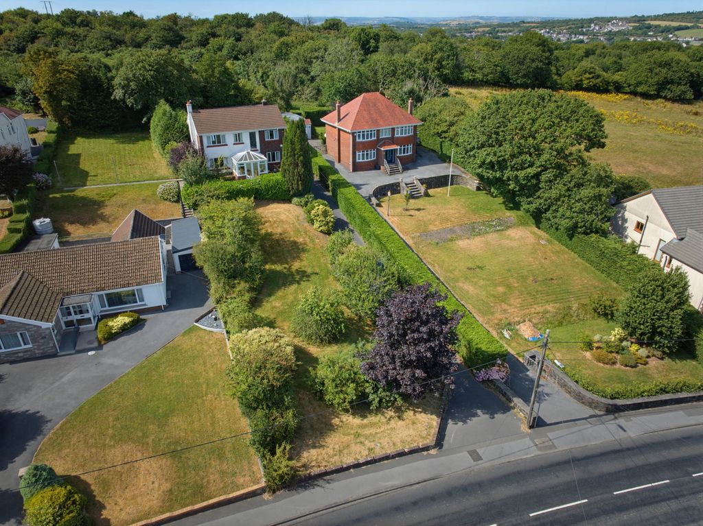 Property photo 3 of 45