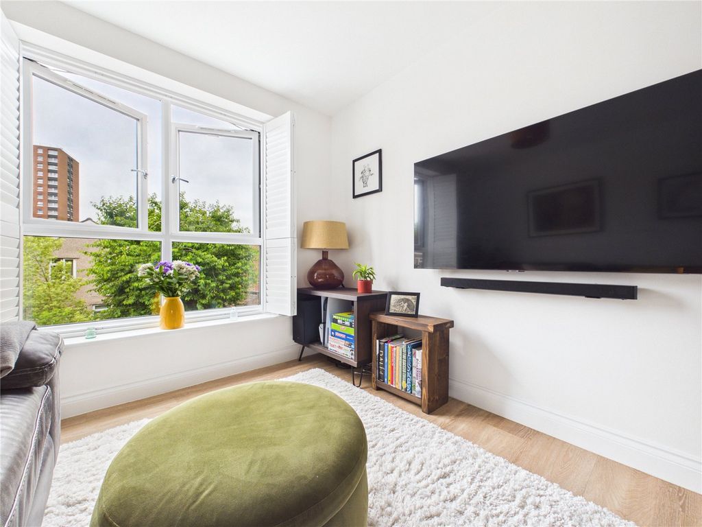 Property photo 3 of 13 Picture No. 40