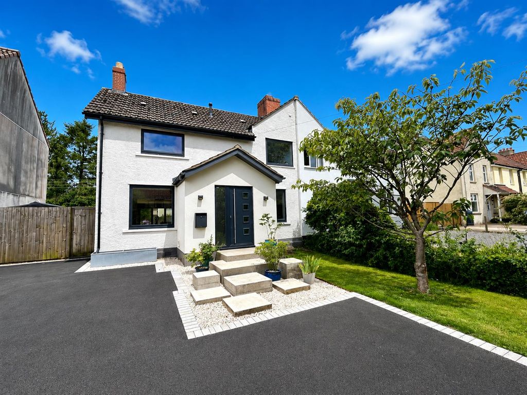 Property photo 1 of 27 Bd49F2ee-B601-46c3-Bbeb-8B653B7Fdabe.Png