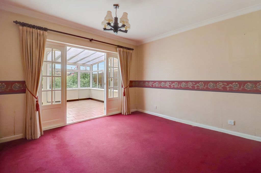 Property photo 3 of 14