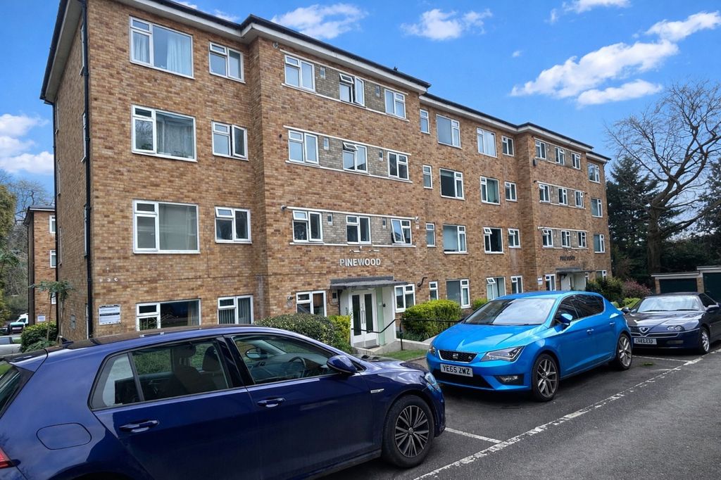 Property photo 1 of 8 Front