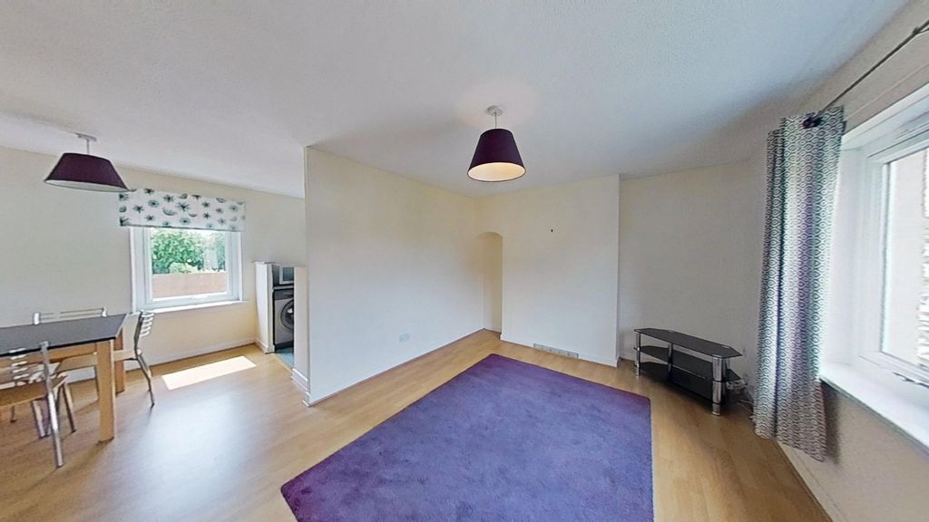 Property photo 2 of 20 Picture No. 27