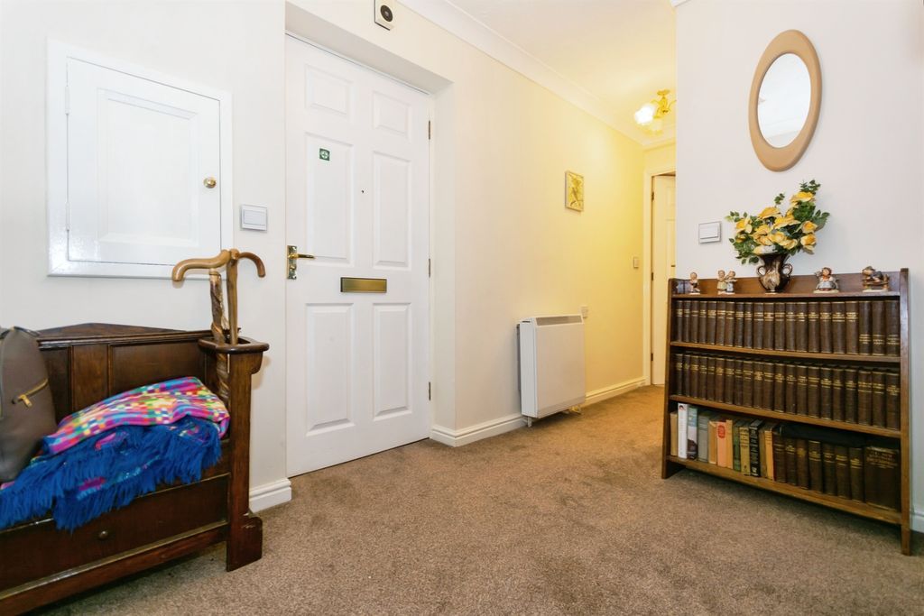 Property photo 2 of 13