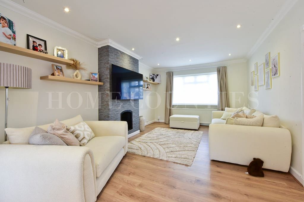 Property photo 3 of 30