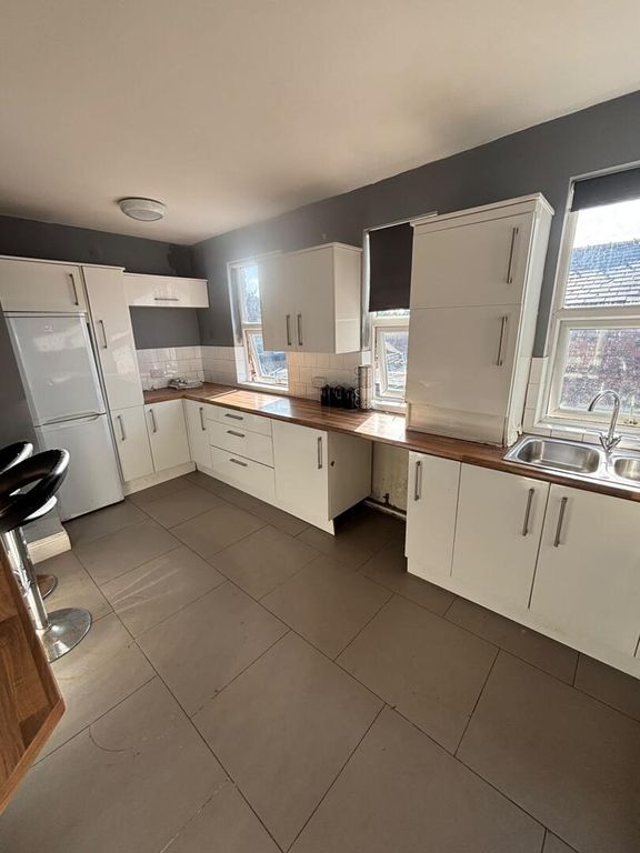 Property photo 3 of 13 Kitchen
