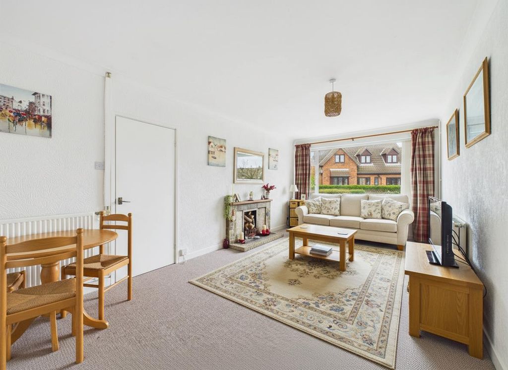 Property photo 2 of 9 Cam03303G0-Pr0314-Still005-001.Jpg