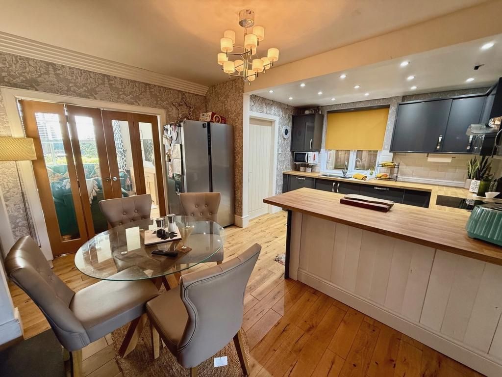 Property photo 3 of 22 Photo 9