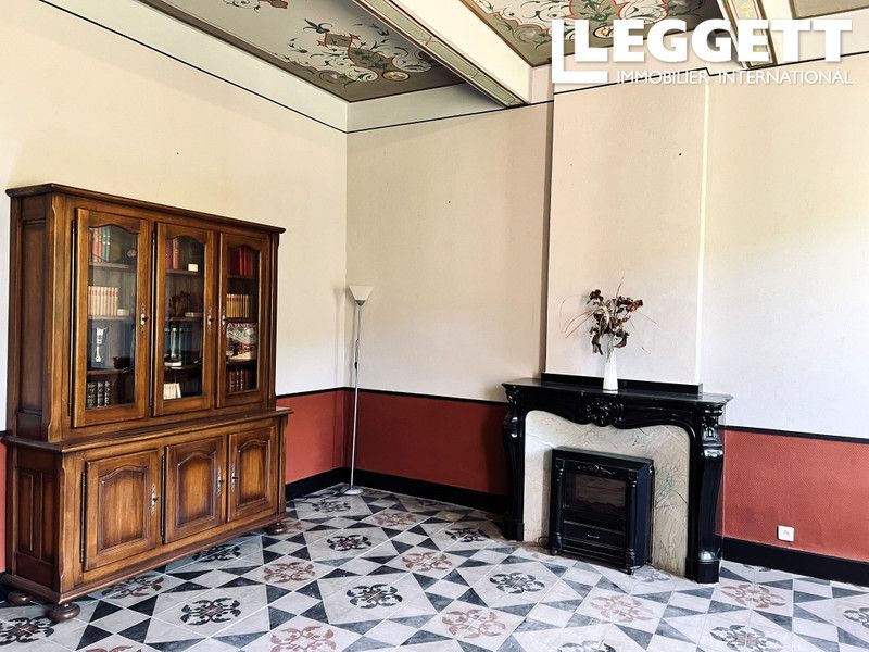 Property photo 2 of 10